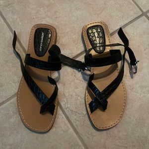 Antonia Melani sandals